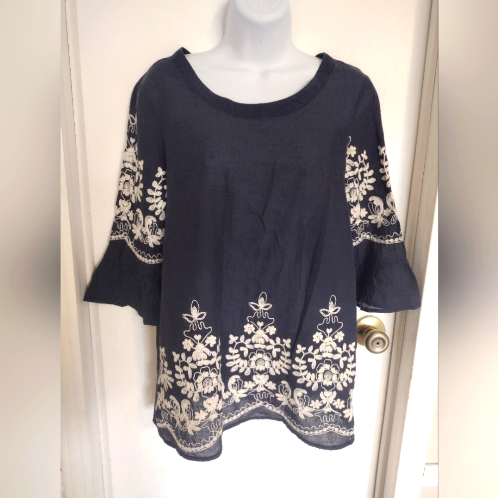 Cal Style U.S.A embroidery blouse